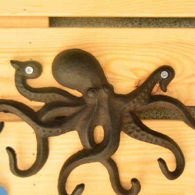 Wall Mounted Creative Octopus Cast Iron Hat Hooks