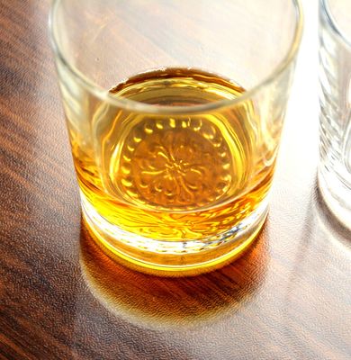 Wholesale Concise Tumbler Drinking Glasses Customized Embossed Flower Pattern Double Old Fashion Glass Cup