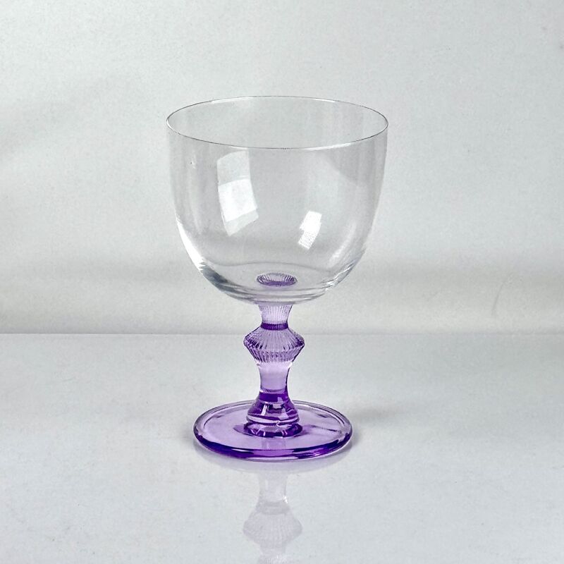 品質 4‑Pack Vintage Purple Stem Wine Glasses, Assorted Shapes Clear Cup with Decorative Purple Stem, Handblown Glass Goblets for Wedding Party Home Tabletop Decoration 工場
