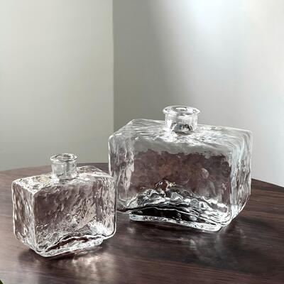 品質 Rectangular Clear Hammered Glass Vase - Modern Minimalist Decorative Flower Vase for Table Centerpiece 工場