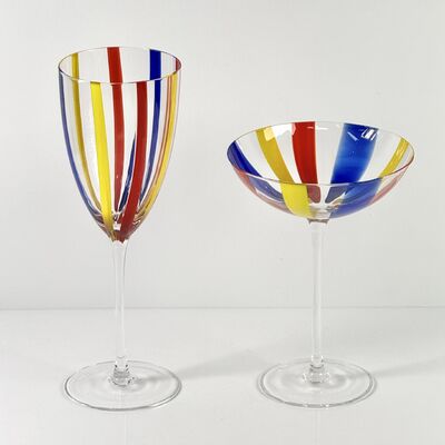 品質 Hand Blown Art Glass Goblet & Coupe Glass Set, Vibrant Red Yellow Blue Vertical Cane Stripes Murano Style Stemmed Wine & Martini Glasses for Bar, Party & Gift 工場