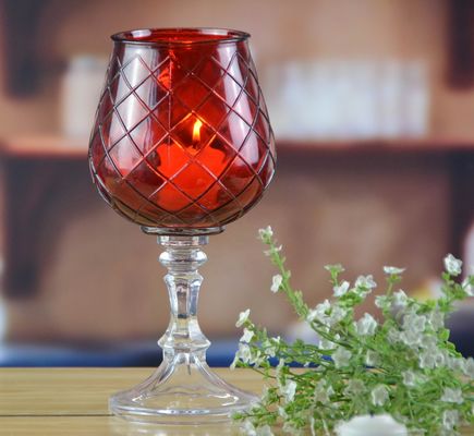 品質 手作り の 古代 の 柱 の 銀 の 足 を 持つ ろうそく を 持っ て いる もの 工場