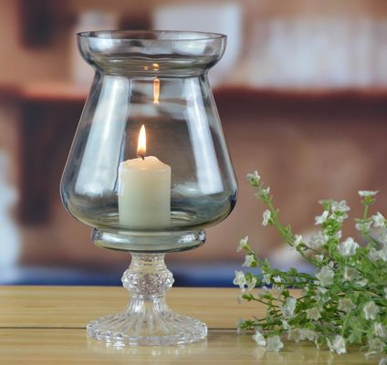 品質 手作り の 古代 の 柱 の 銀 の 足 を 持つ ろうそく を 持っ て いる もの 工場