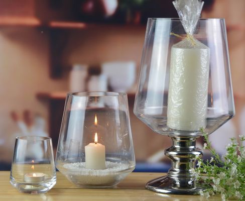 品質 手作り の 古代 の 柱 の 銀 の 足 を 持つ ろうそく を 持っ て いる もの 工場