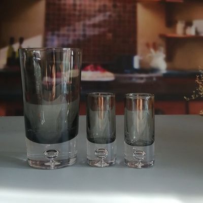 品質 グレー色 空気泡底 独特のコクテルグラス ボヘミアン飲料グラス 工場
