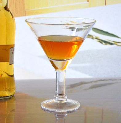 品質 独特のカスタマイゼーション 厚い幹のクリスタルコクテルグラス 工場