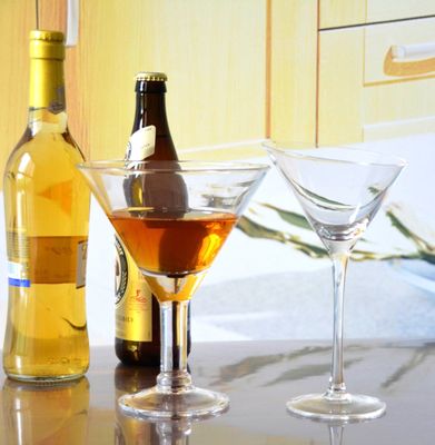 品質 独特のカスタマイゼーション 厚い幹のクリスタルコクテルグラス 工場