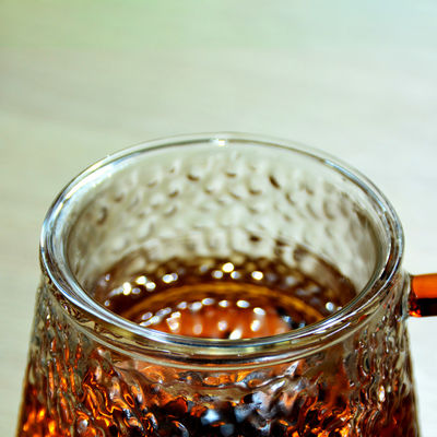 品質 手作り ガラス茶杯 彫刻パターン 高ボロシリケートガラス 工場