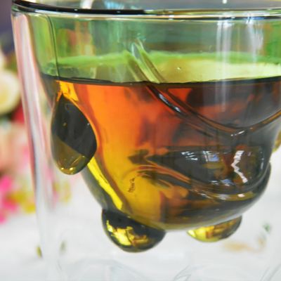 品質 緑色ボロシリケート 双層色飲料グラス 工場