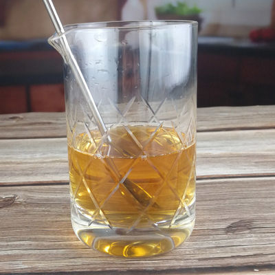 品質 550ml 水晶シームレス コクテル ミックスグラス 手切り 工場